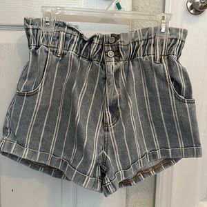 Pac Sun “mom shorts”